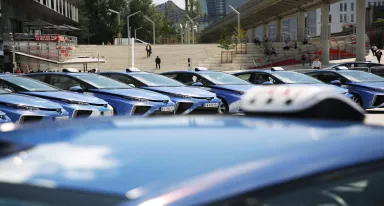 Hype: taxi a idrogeno a zero emissioni